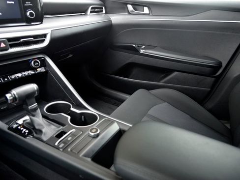 Used 2023 Kia K5 LXS image 27