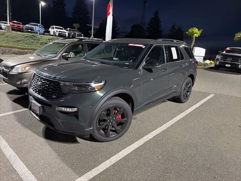 Used 2024 Ford Explorer ST w/ Equipment Group 401A image 2