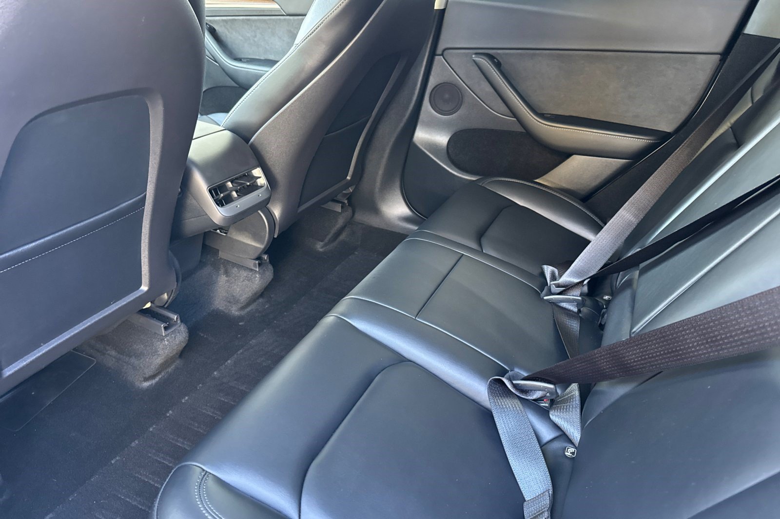 Used 2023 Tesla Model Y Performance AWD/4WD image 27