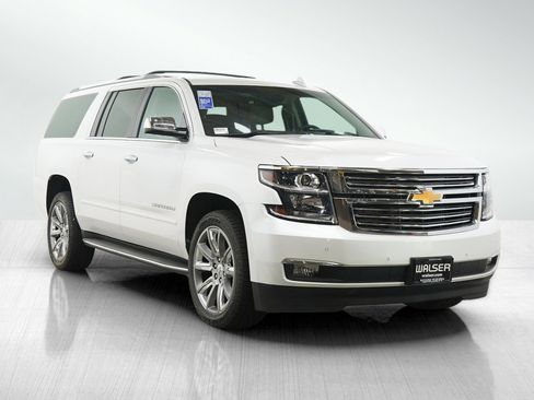 Used 2018 Chevrolet Suburban Premier AWD/4WD image 8