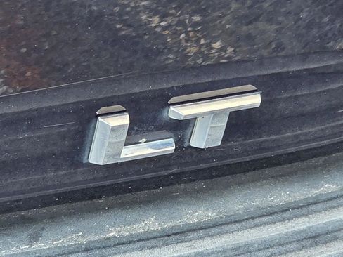 Used 2021 Chevrolet Tahoe LT AWD/4WD image 32