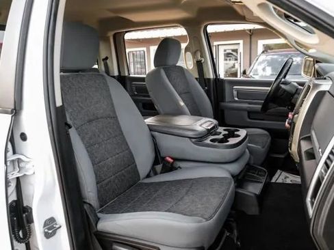 Used 2019 RAM 1500 Big Horn RWD image 30
