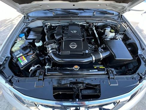 Used 2012 Nissan Pathfinder SV image 24