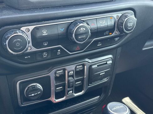 Used 2022 Jeep Gladiator Sport AWD/4WD image 22