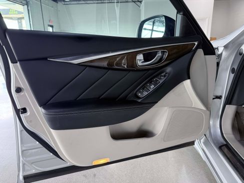 Used 2019 INFINITI Q50 Luxe w/ Essential Package (3.0T Luxe) RWD image 11