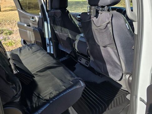 Used 2024 Chevrolet Silverado 1500 Custom Trail Boss w/ LPO, Dark Essentials Package image 6