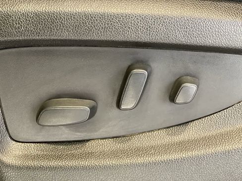 Used 2017 GMC Sierra 3500 SLE image 15