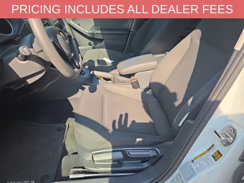 Used 2015 Volkswagen Jetta SE FWD image 5