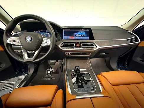 Certified 2022 BMW X7 xDrive40i w/ Premium Package image 12
