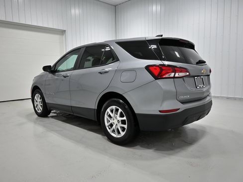 Used 2024 Chevrolet Equinox LS w/ LS Convenience Package FWD image 30