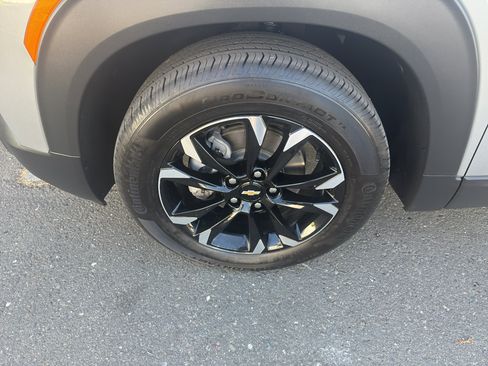 Used 2023 Chevrolet TrailBlazer LT w/ Convenience Package image 18