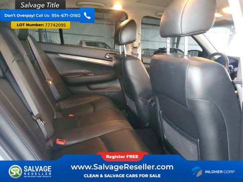 Used 2015 INFINITI Q40 w/ Navigation Package image 3