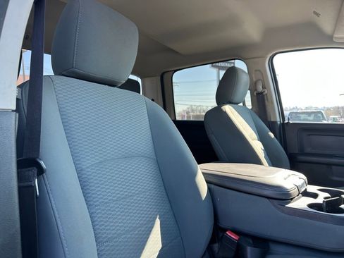 Used 2018 RAM 2500 Tradesman w/ Chrome Appearance Group image 21