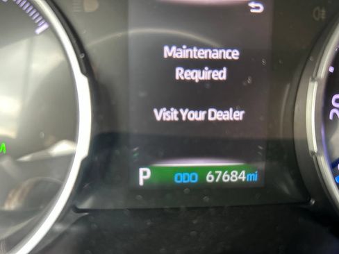Used 2020 Toyota RAV4 XLE w/ Convenience Package AWD/4WD image 9
