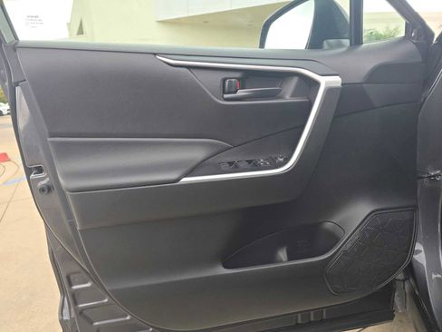 Certified 2025 Toyota RAV4 LE image 21