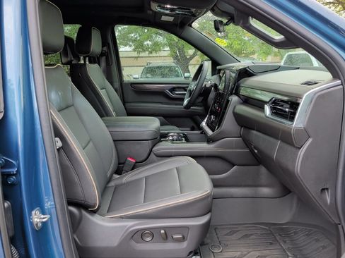 Used 2026 GMC Yukon Elevation w/ Elevation Premium Package AWD/4WD image 37