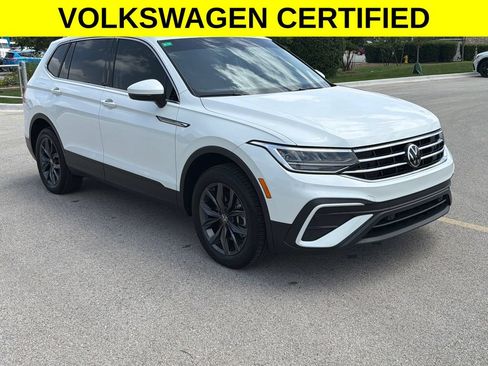 Certified 2023 Volkswagen Tiguan SE FWD image 1