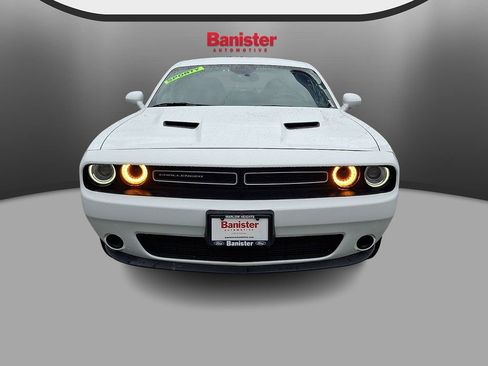 Used 2023 Dodge Challenger SXT RWD image 2