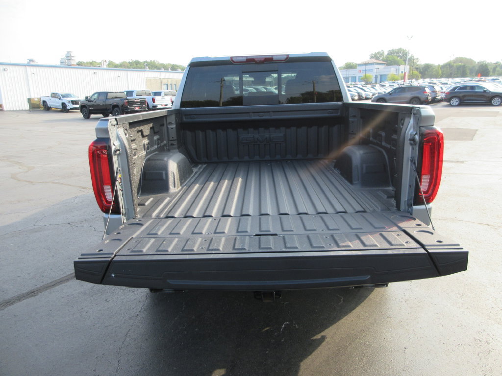 Certified 2026 GMC Sierra 1500 Denali w/ Denali Reserve Package AWD/4WD image 8