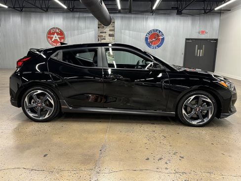 Used 2019 Hyundai Veloster Turbo image 15