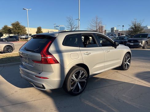 Used 2023 Volvo XC60 B5 Ultimate w/ Climate Package image 5