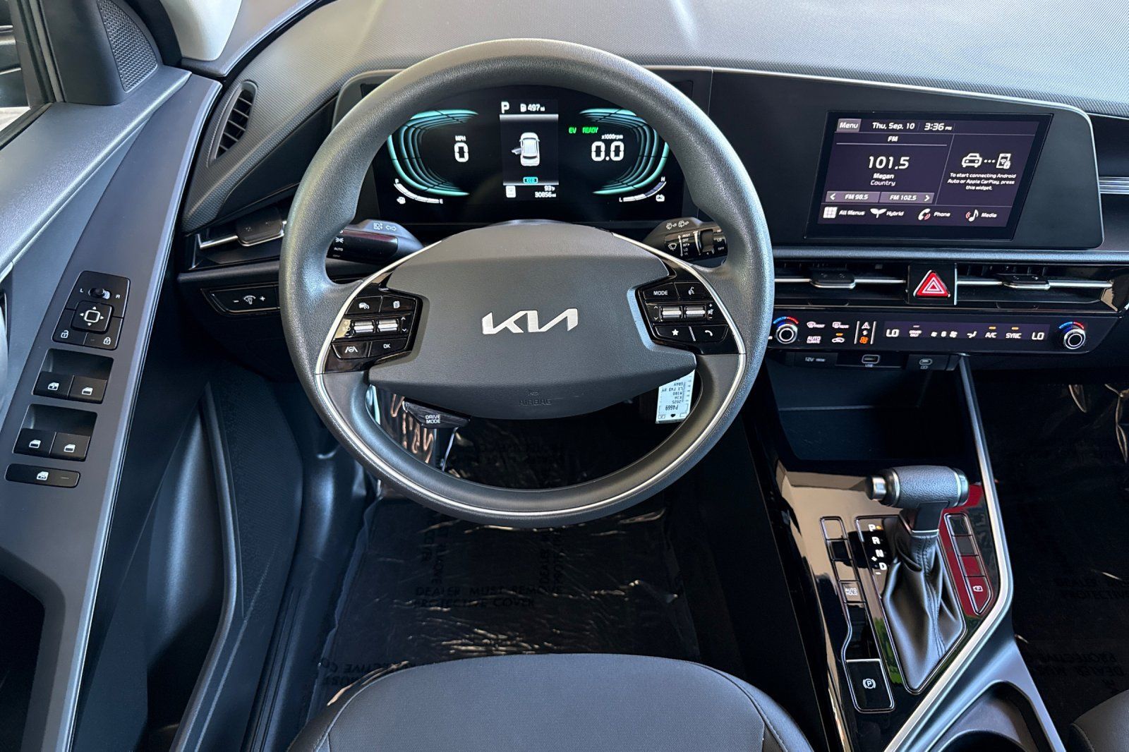 Used 2025 Kia Niro LX FWD image 14