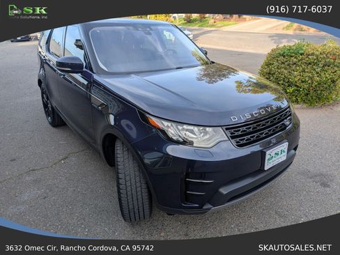 Used 2017 Land Rover Discovery SE AWD/4WD image 2