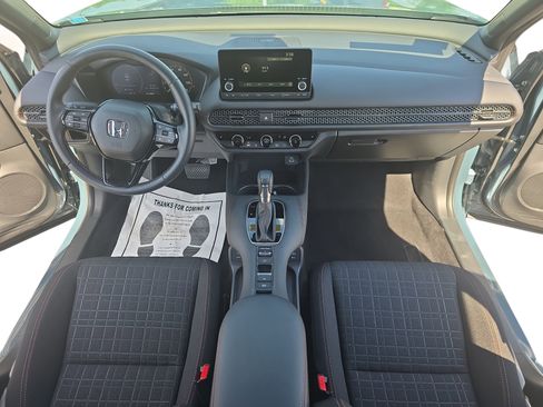 Used 2025 Honda HR-V Sport image 9