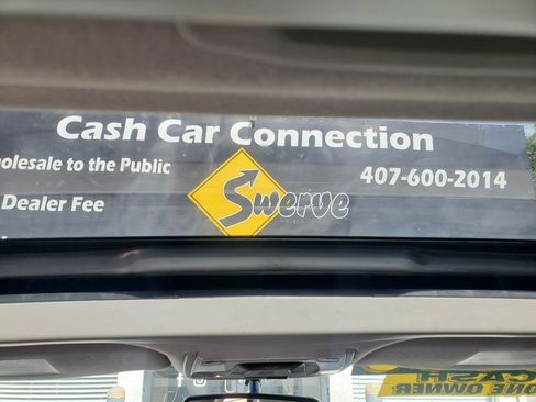 Used 2012 Toyota Sienna XLE image 29