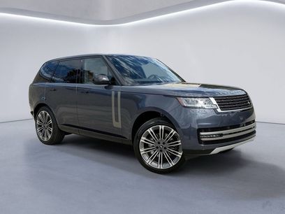 New 2025 Land Rover Range Rover SE