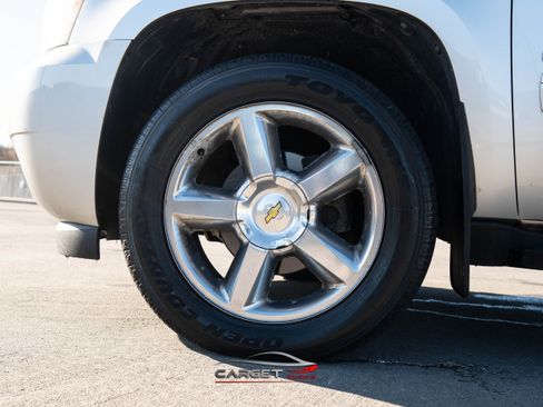 Used 2011 Chevrolet Avalanche LTZ image 8