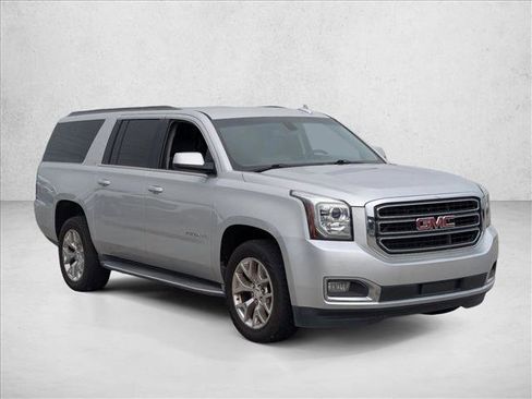 Used 2015 GMC Yukon XL SLE image 3