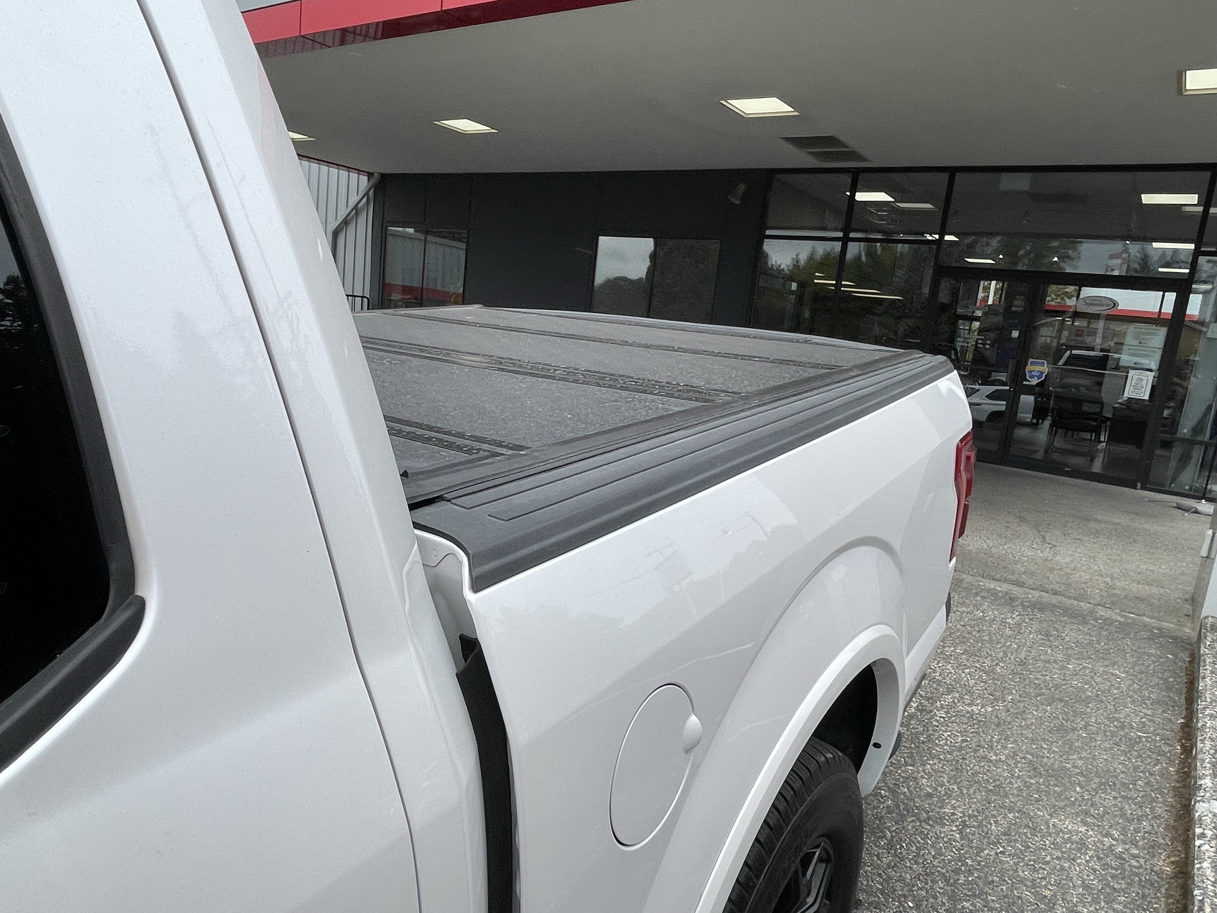 Used 2017 Ford F150 Lariat RWD image 11