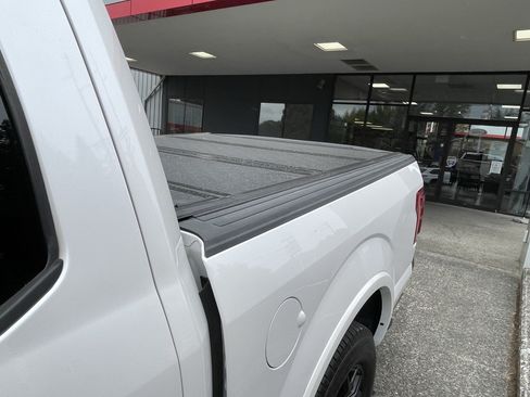 Used 2017 Ford F150 Lariat RWD image 11