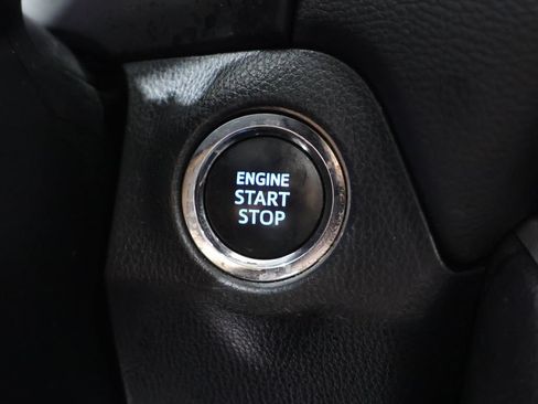 Used 2022 Toyota RAV4 XLE w/ Convenience Package AWD/4WD image 28