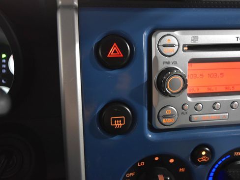 Used 2012 Toyota FJ Cruiser 4WD w/ Convenience Pkg image 21