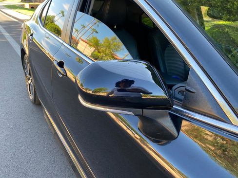 Used 2019 Toyota Camry SE w/ Audio Package FWD image 18