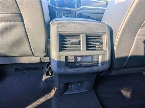 Used 2021 Volkswagen Atlas SE image 14