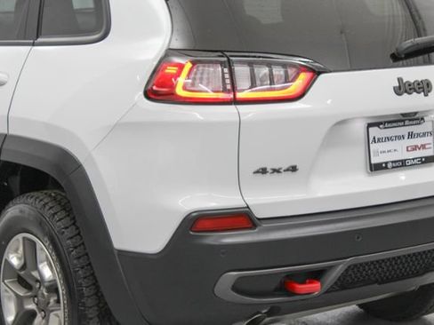 Used 2019 Jeep Cherokee Trailhawk w/ Comfort/Convenience Group AWD/4WD image 7