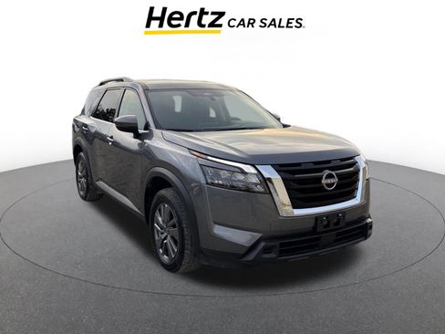 Used 2025 Nissan Pathfinder SV image 1