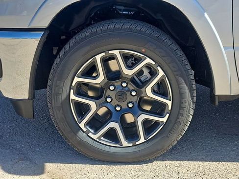 New 2026 RAM 1500 Laramie AWD/4WD image 9