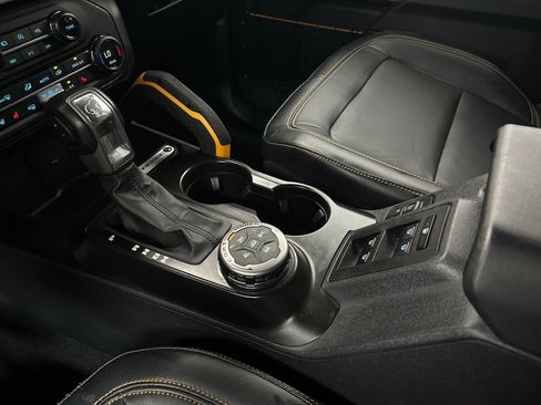 Used 2021 Ford Bronco Badlands image 31