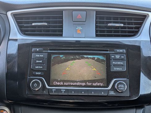 Used 2017 Nissan Sentra SV image 20