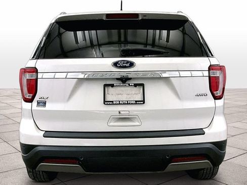 Used 2019 Ford Explorer XLT w/ Equipment Group 202A AWD/4WD image 4