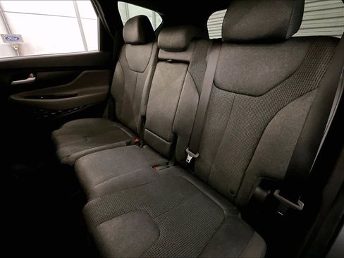 Used 2019 Hyundai Santa Fe SE image 25