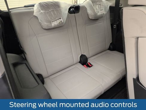 Used 2020 Volkswagen Tiguan SE w/ Panoramic Sunroof Package image 21