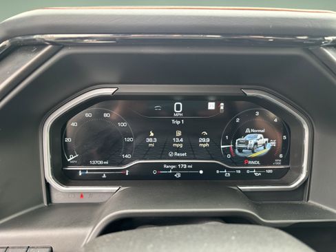 Used 2025 GMC Sierra 2500 AT4 w/ AT4 Premium Plus Package AWD/4WD image 16