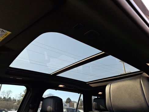 Used 2023 Toyota Sequoia Platinum image 15