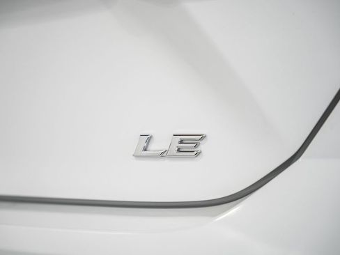 Used 2026 Toyota Camry LE image 7