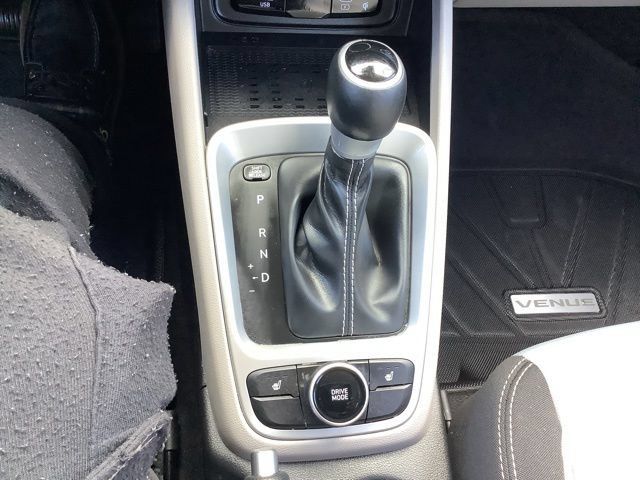 Used 2026 Hyundai Venue SEL FWD image 57